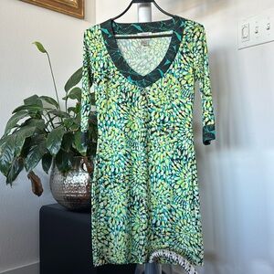 Vertigo V Neck Mini Summer dress Sz S Half Length Sleeves Stretchy Green Yellow